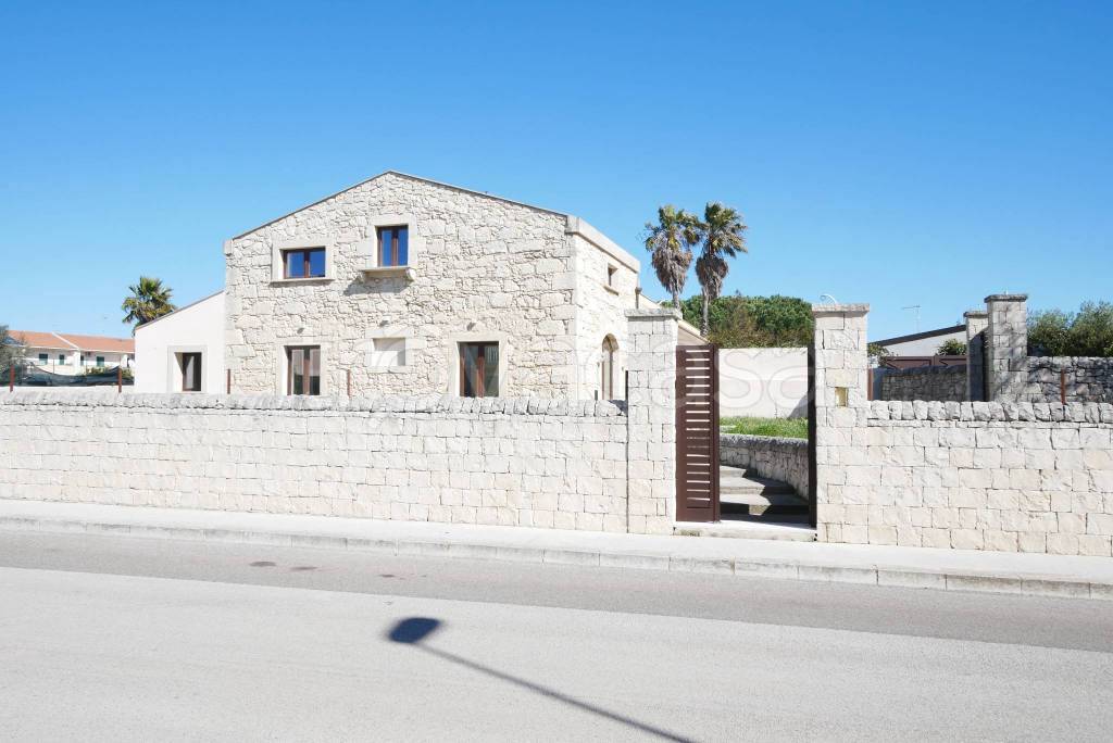 casa indipendente in vendita a Ragusa in zona Ragusa Centro