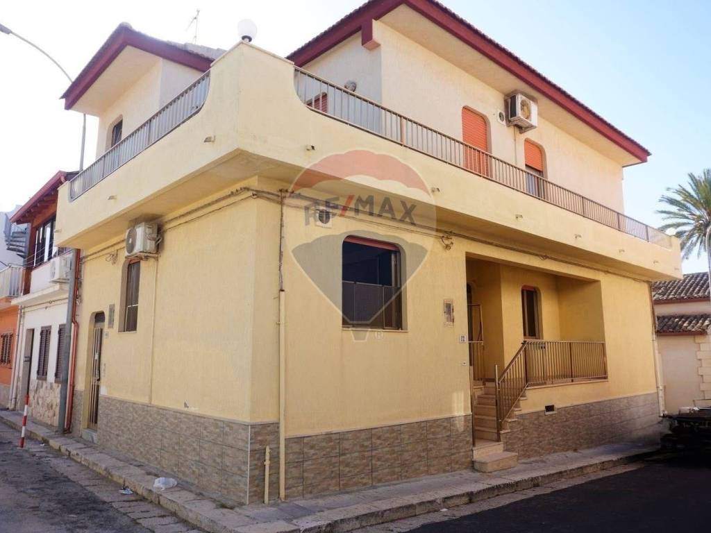 appartamento in vendita a Ragusa in zona Marina