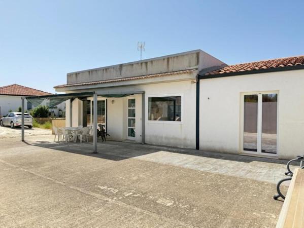 casa indipendente in vendita a Ragusa