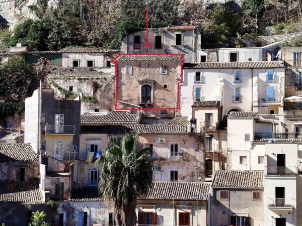 casa indipendente in vendita a Ragusa in zona Ibla