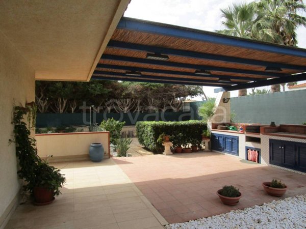 casa indipendente in vendita a Ragusa in zona Marina