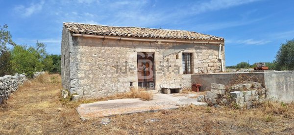 casa indipendente in vendita a Ragusa
