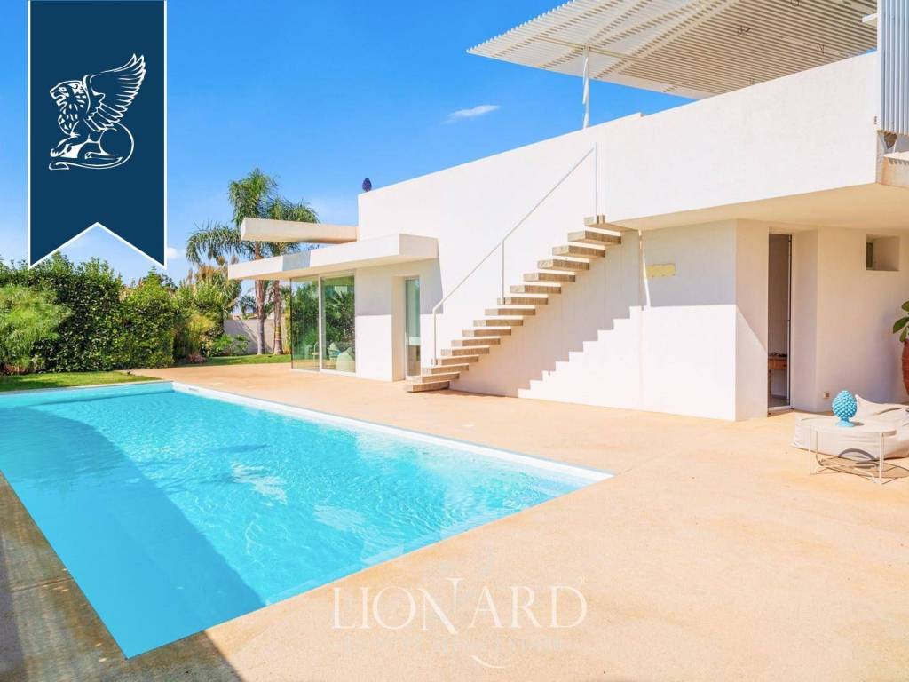 casa indipendente in vendita a Ragusa in zona Marina