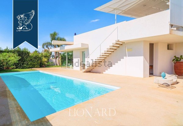 casa indipendente in vendita a Ragusa in zona Marina