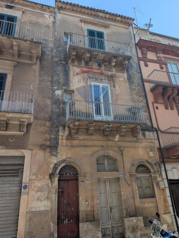 casa indipendente in vendita a Ragusa in zona Ibla