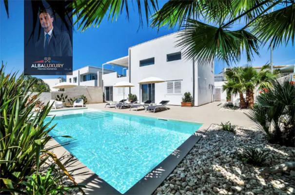 casa indipendente in vendita a Ragusa in zona Marina