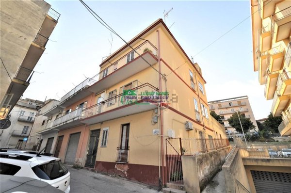 casa indipendente in vendita a Ragusa