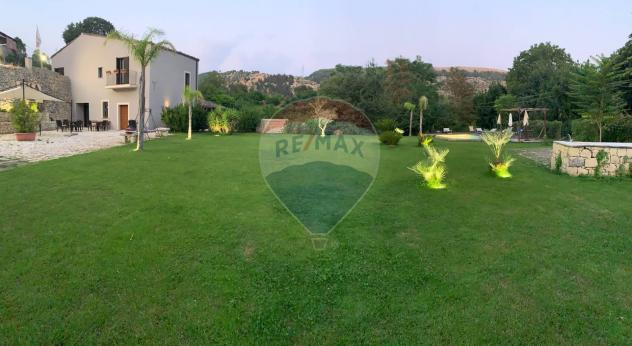 casa indipendente in vendita a Ragusa in zona Ibla