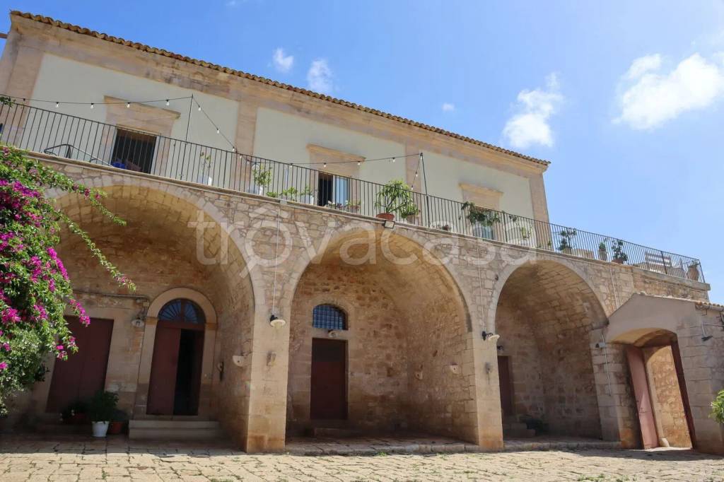 villa in vendita a Ragusa in zona Donnafugata