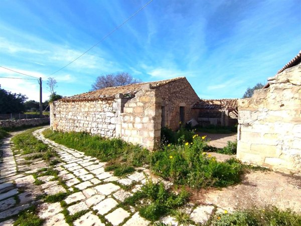 casale in vendita a Ragusa in zona Marina
