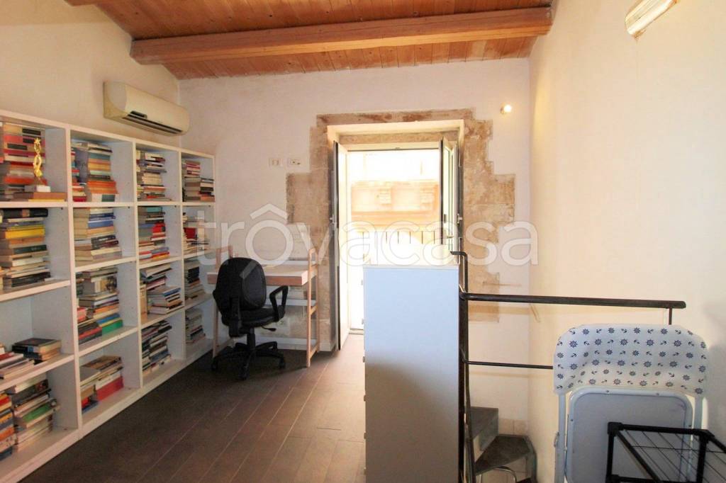 casa indipendente in vendita a Ragusa in zona Ragusa Centro