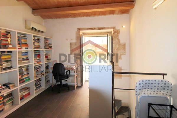casa indipendente in vendita a Ragusa