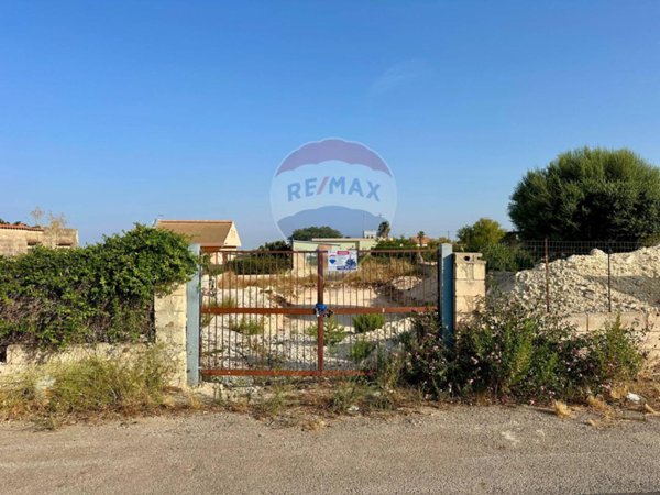 casa indipendente in vendita a Ragusa in zona Marina