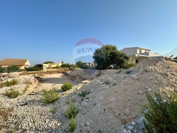 casa indipendente in vendita a Ragusa in zona Marina