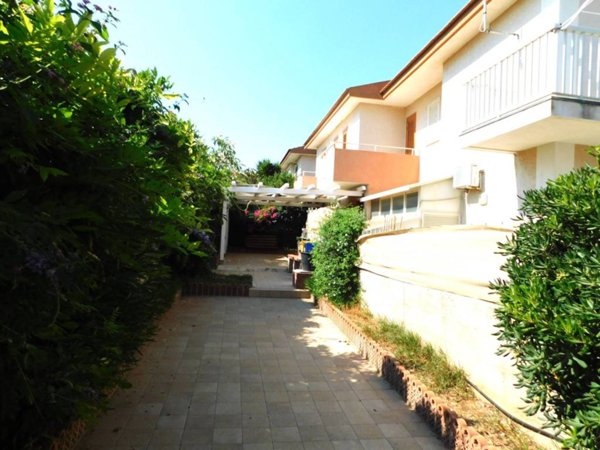 casa indipendente in vendita a Ragusa in zona Marina