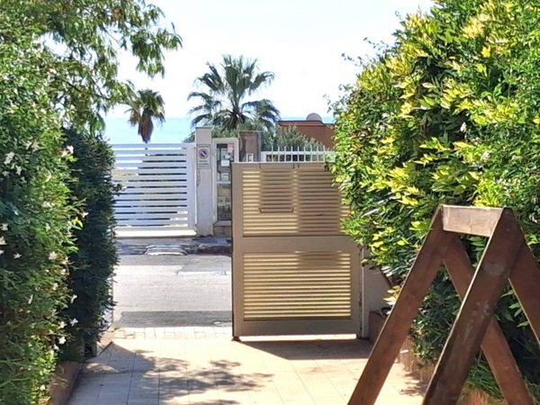 casa indipendente in vendita a Ragusa in zona Marina