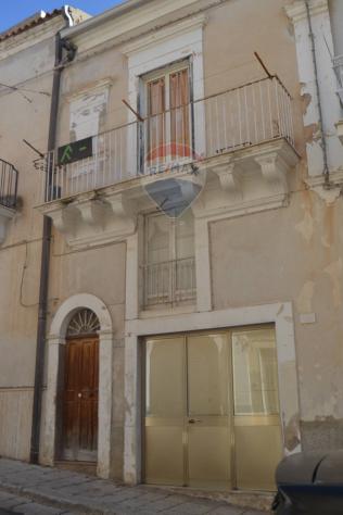 casa indipendente in vendita a Ragusa in zona Ragusa Centro