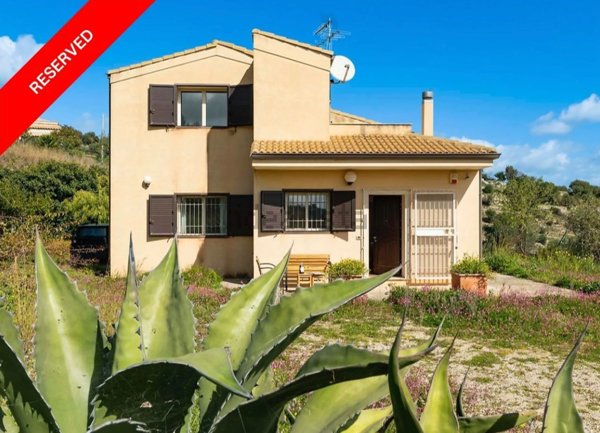 casa indipendente in vendita a Ragusa in zona Ibla