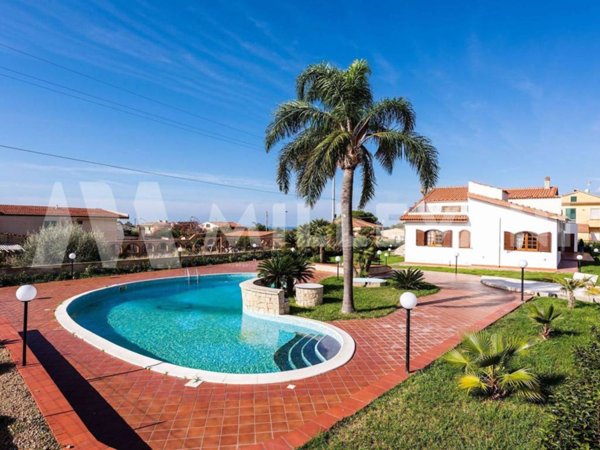 villa in vendita a Ragusa in zona Marina