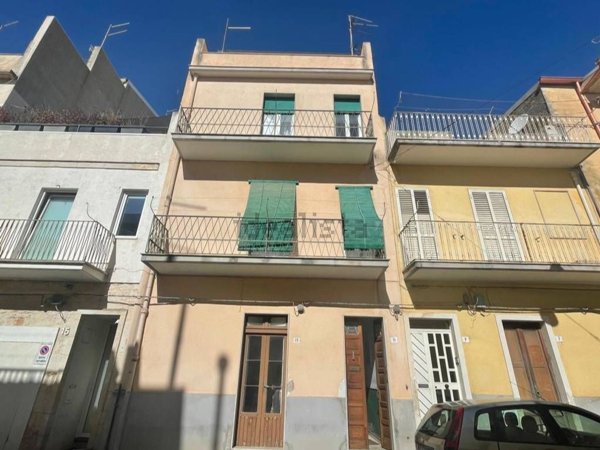 casa indipendente in vendita a Ragusa