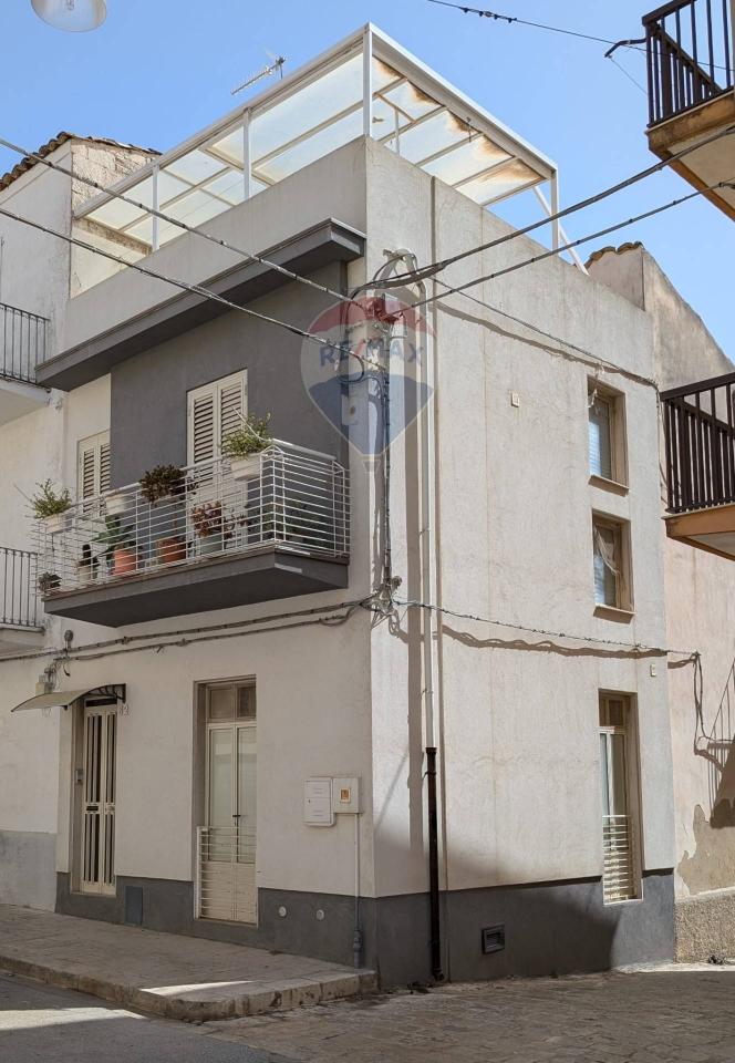 casa indipendente in vendita a Ragusa in zona Ibla