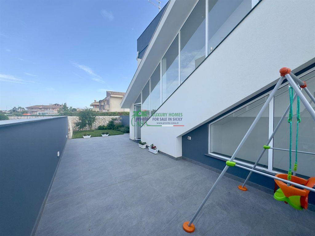 casa indipendente in vendita a Ragusa