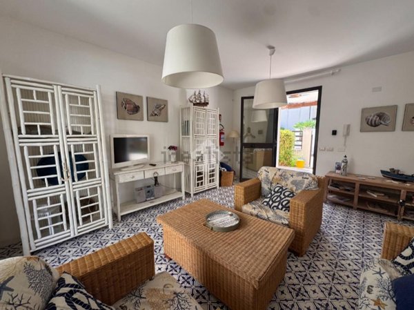 casa indipendente in vendita a Ragusa in zona Marina