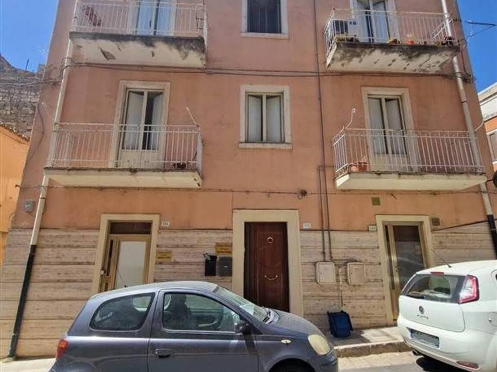casa indipendente in vendita a Ragusa in zona Ibla