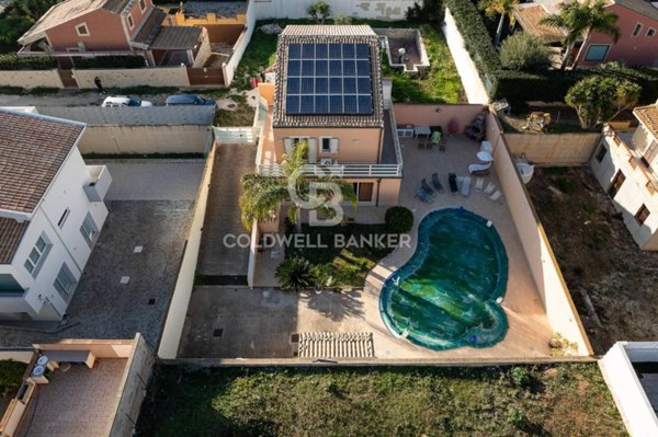 casa indipendente in vendita a Ragusa in zona Marina