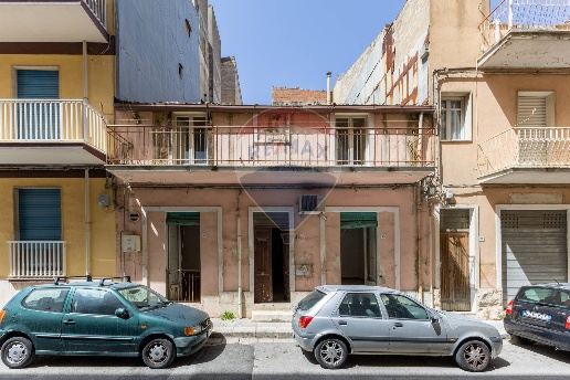 casa indipendente in vendita a Ragusa in zona Ragusa Centro