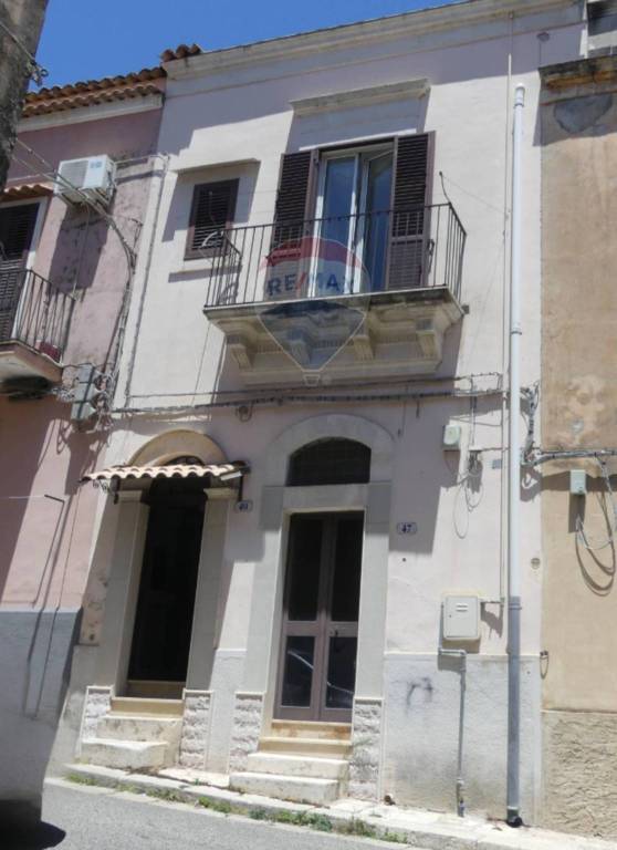casa indipendente in vendita a Ragusa in zona Ragusa Centro
