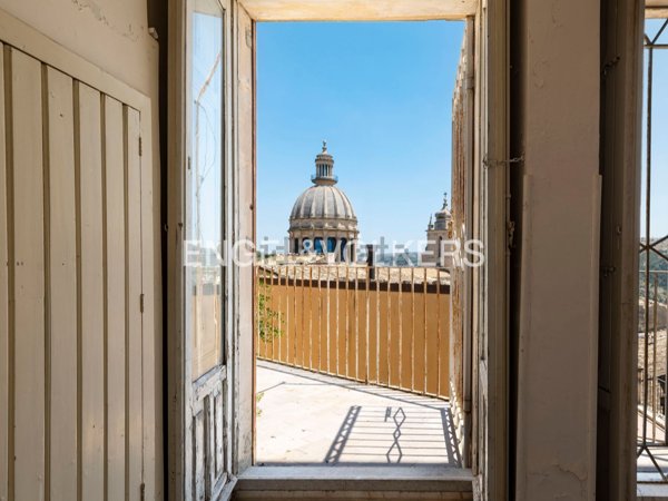 casa indipendente in vendita a Ragusa in zona Ibla