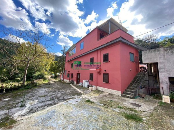 intera palazzina in vendita a Ragusa in zona San Giacomo / Bellocozzo