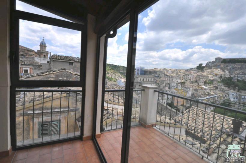 casa indipendente in vendita a Ragusa in zona Ibla