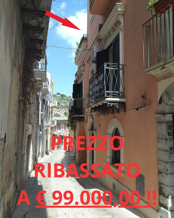 casa indipendente in vendita a Ragusa in zona Ibla