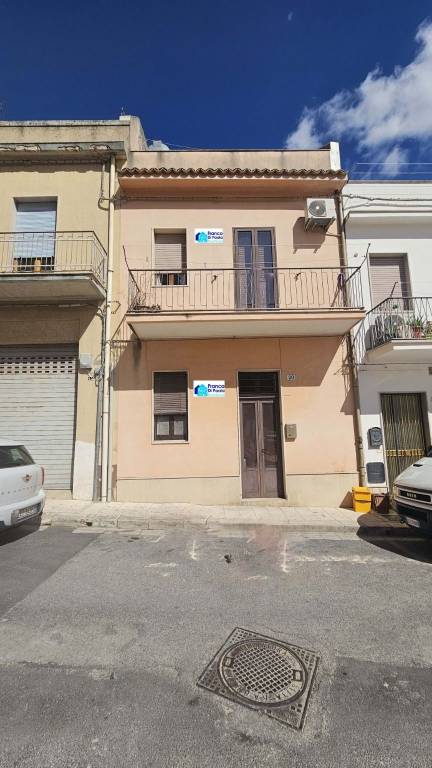 casa indipendente in vendita a Ragusa in zona Ibla