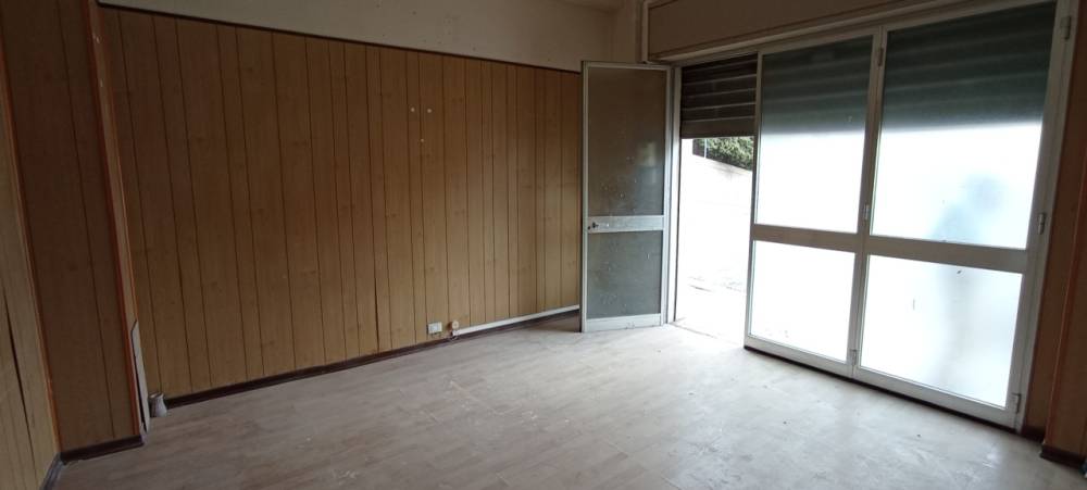 locale commerciale in vendita a Ragusa