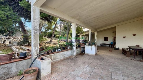 casa indipendente in vendita a Ragusa in zona Marina