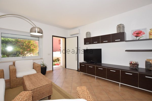casa indipendente in vendita a Ragusa in zona Marina