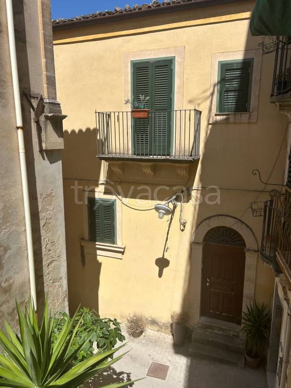 appartamento in vendita a Ragusa in zona Ibla