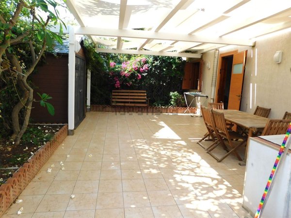 casa indipendente in vendita a Ragusa in zona Marina