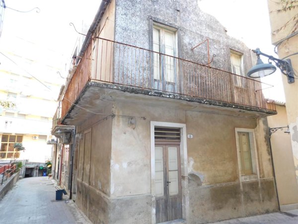 casa indipendente in vendita a Ragusa in zona Ibla