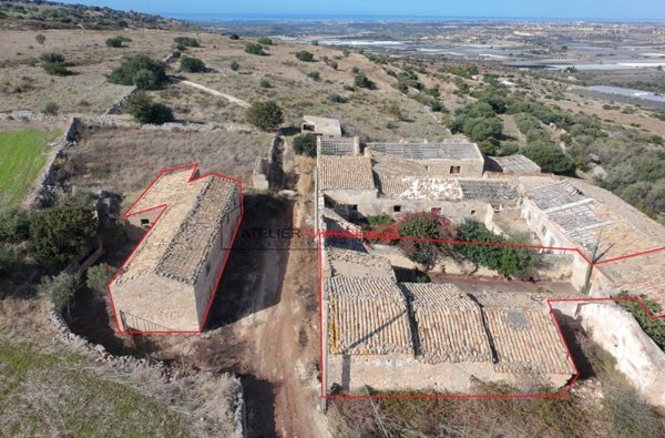 casa indipendente in vendita a Ragusa