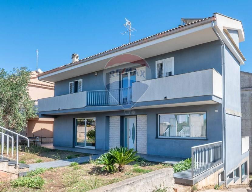 casa indipendente in vendita a Ragusa