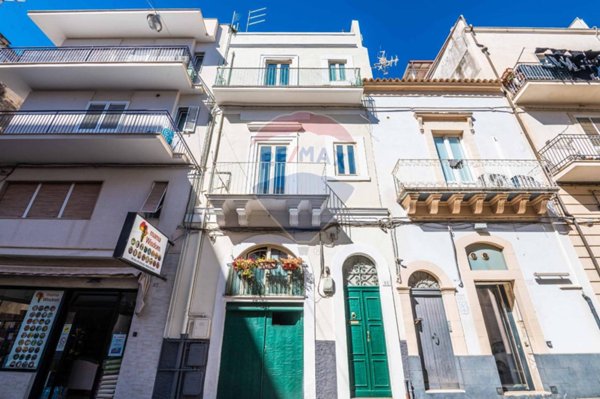 casa indipendente in vendita a Ragusa in zona Ibla