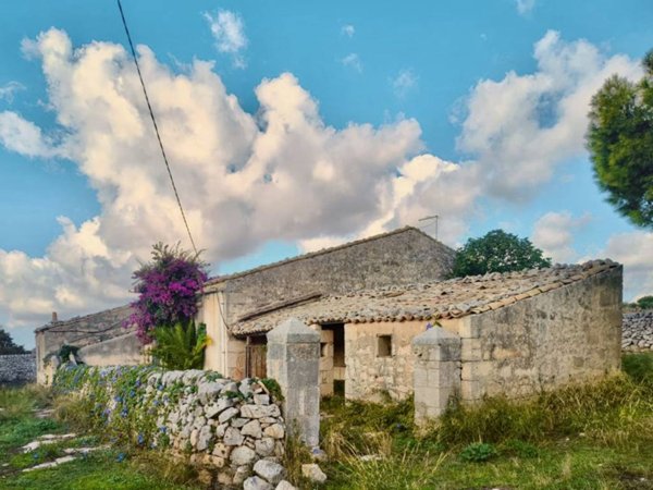 casa indipendente in vendita a Ragusa in zona Punta Braccetto