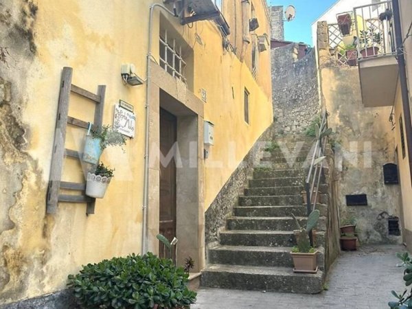 appartamento in vendita a Ragusa in zona Ibla