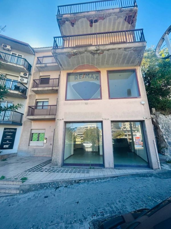 locale commerciale in vendita a Ragusa