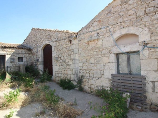 casa indipendente in vendita a Ragusa in zona Punta Braccetto