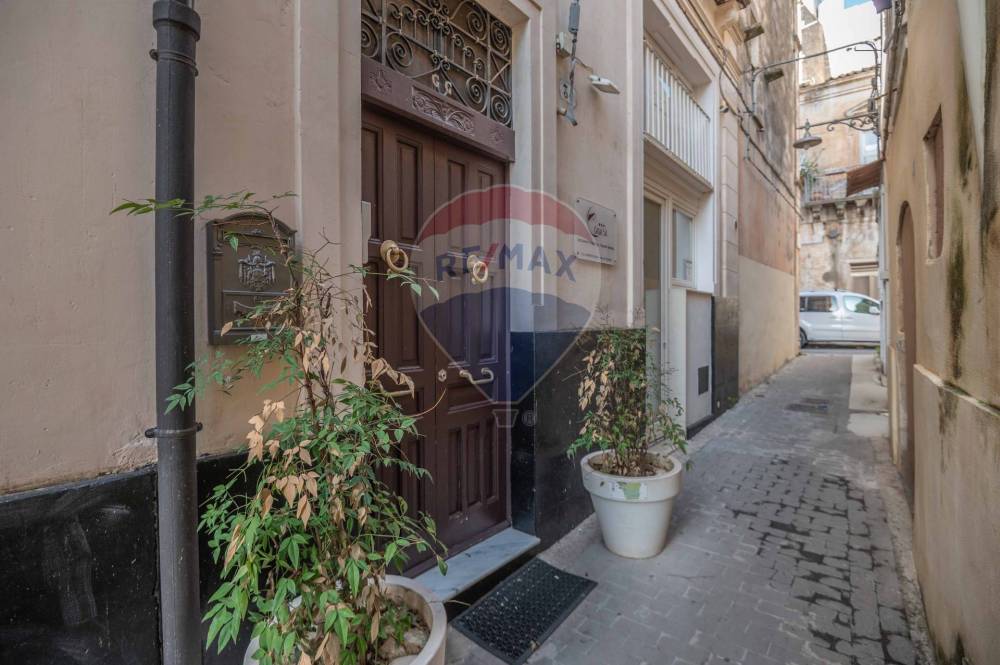 casa indipendente in vendita a Ragusa in zona Ragusa Centro
